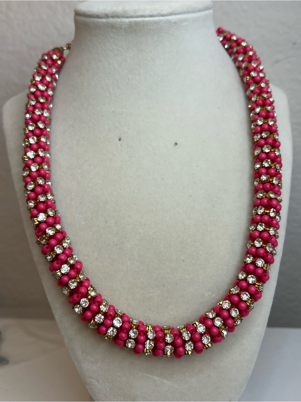Fun Chunky Pink Beaded Rhinestone Beaded Necklace Collar 18”